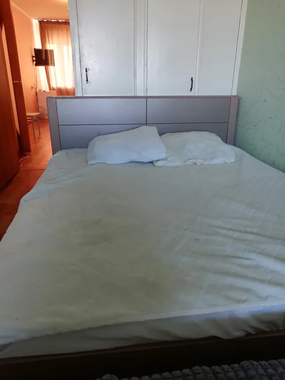 2-комнатная квартира с 3мя 2х спальными и диваном