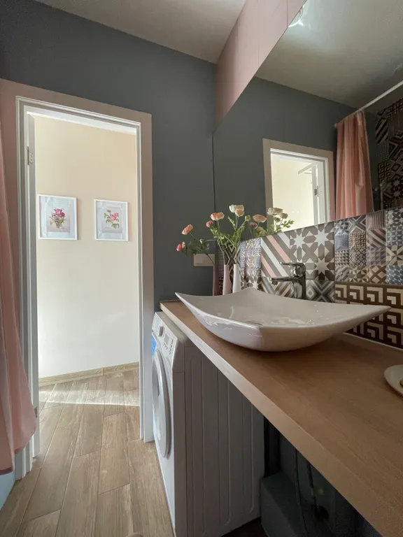 Студия с ванной и с панорамным видом Москвы