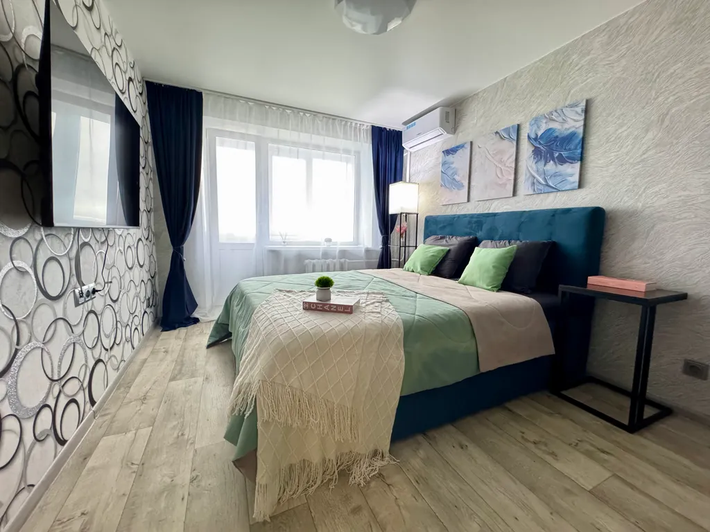 Видовая квартира. Парк! Бесконтактный заезд 24/7, кровать King-Size!