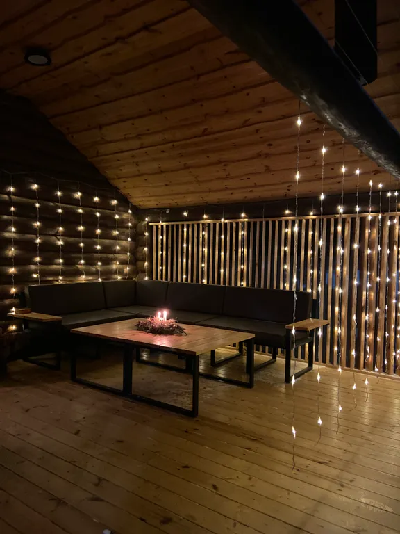 Сказочный дом в лесу