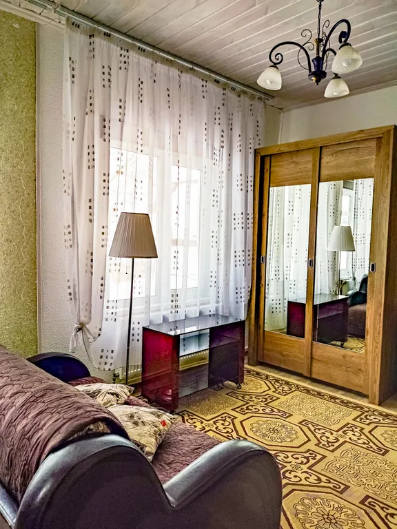 Студия в доме с отдельным входом и санузлом