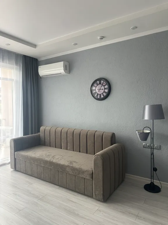 Уютная квартира в центре города с видом на море