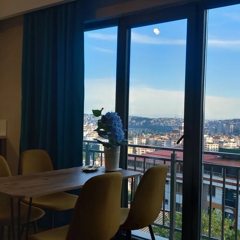 Квартира с видом на залив Золотой Рог