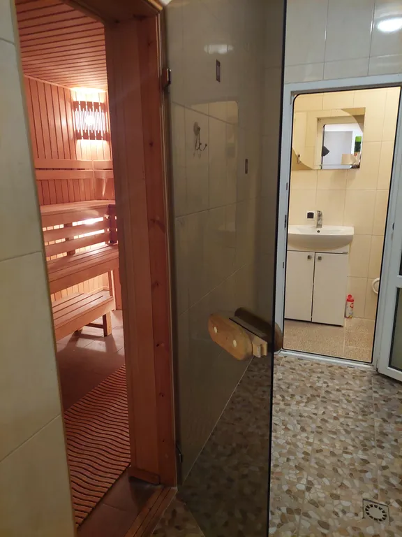 Дом на 10 человек.