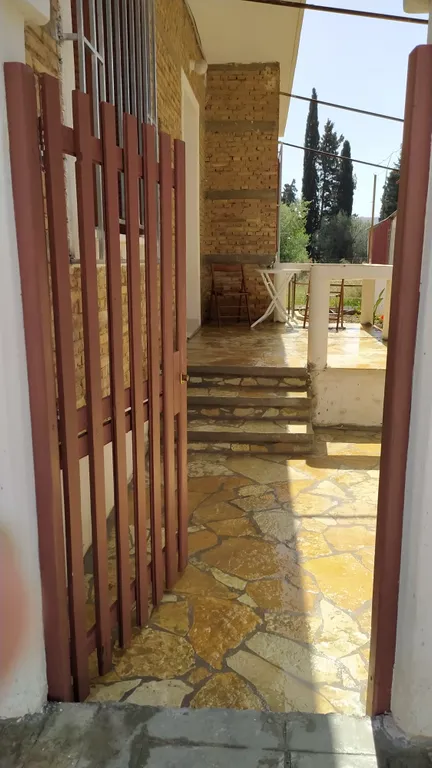 Дом у соснового парка и моря