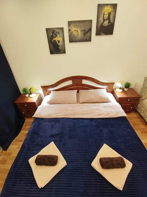 Двухкомнатная квартира с раздельными спальнями рядом с Мурманск Молл