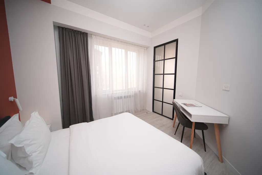 Улучшенные апартаменты с балконом и с видом на парк