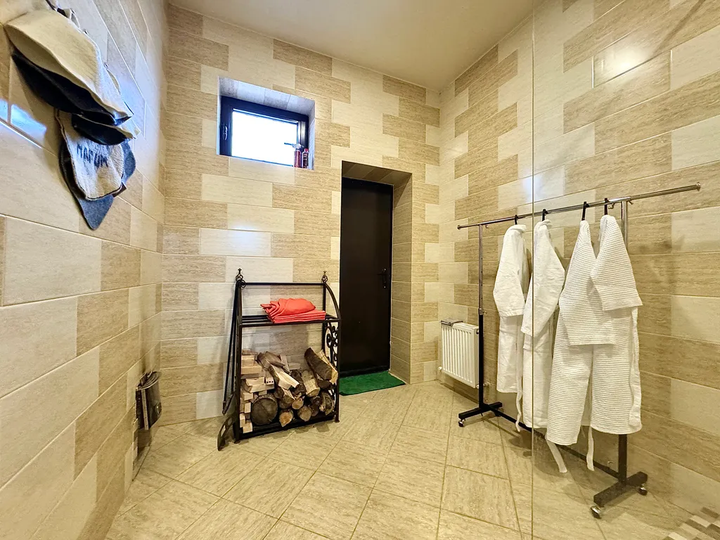 Коттедж, бассейн теплый, баня для семейного отдыха до 8 гостей