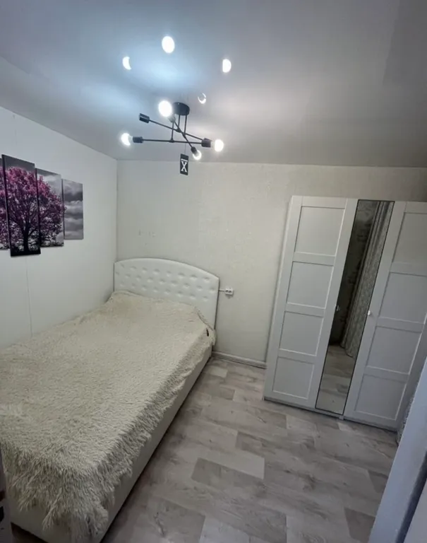 Квартира рядом с парками, торговый центр, кафе, близко метро, и транспорт