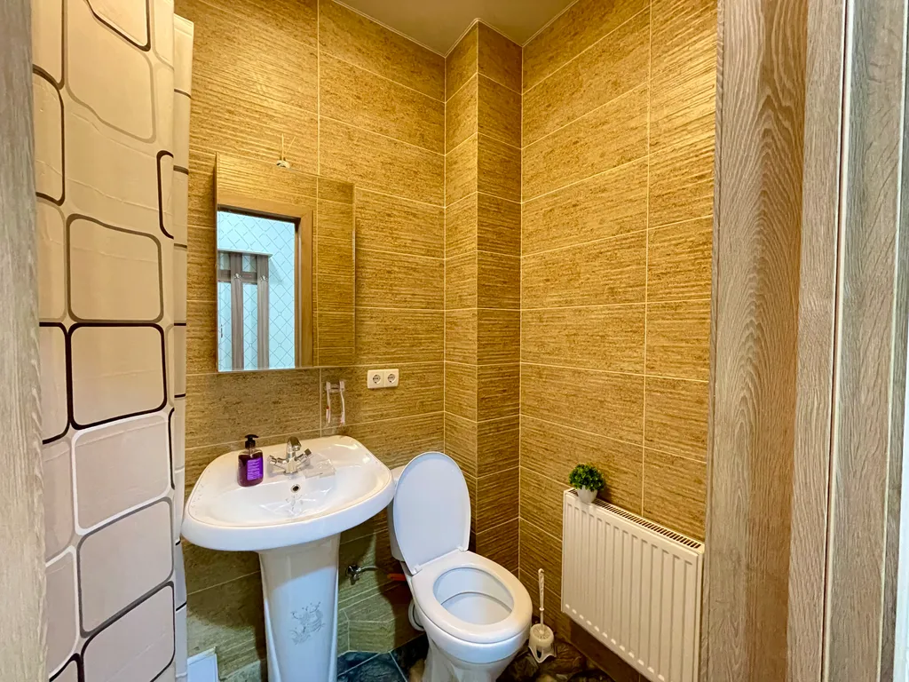 Добродей apart