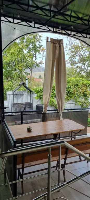 Тихий Домик с видом на горы