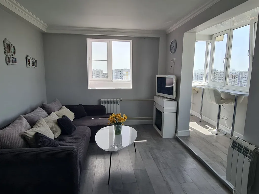 Трёхкомнатная квартира в Сочи  с видом на море и горы