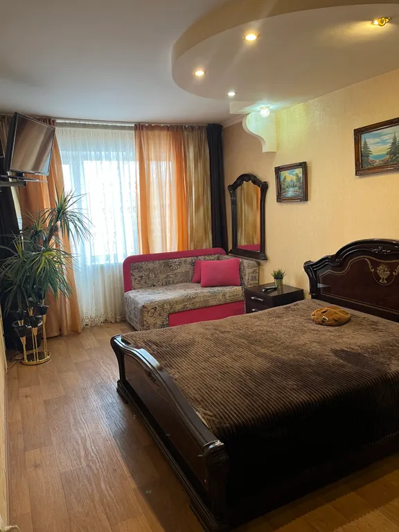 Уютная однокомнатная квартира в центре города — аренда посуточно в Ачинск