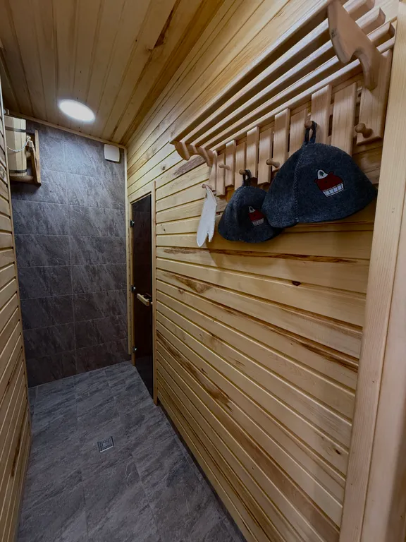 Уютный домик с купелью и баней в сосновом лесу