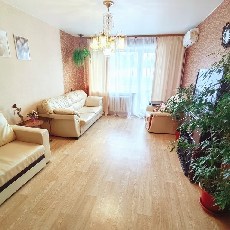 Квартира Квартира Камин, качеля! Напротив кл. Мешалкина. НВВКУ. НГУ. ЦНМТ. Мозайка. Эдэм — Новосибирск