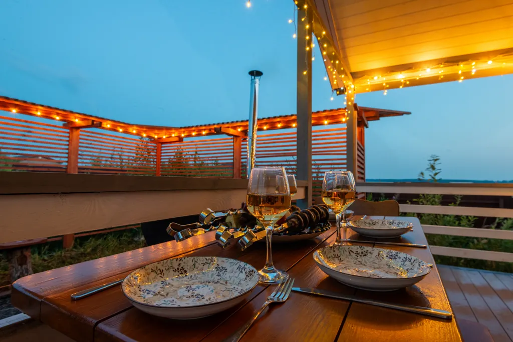 Дом на берегу реки с банным чаном