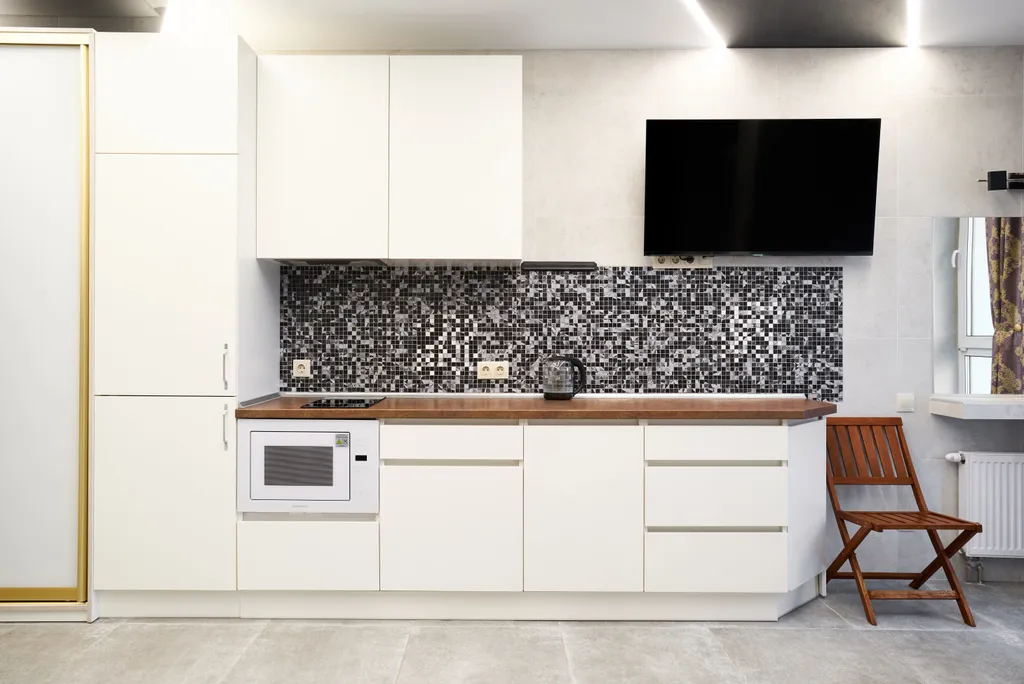 Студия с новым ремонтом (метро 5 минут пешком)