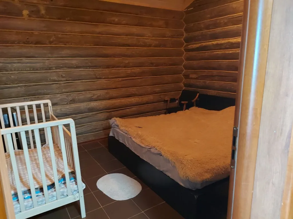 Дом изба в деревне с бассейном и баней