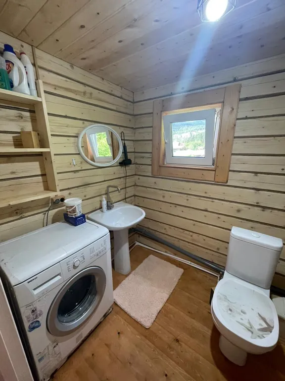 Уютный дом рядом с лесом