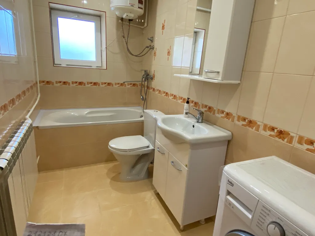 Коттедж Часть дома со своей кухней и отдельным входом под ключ — Судак