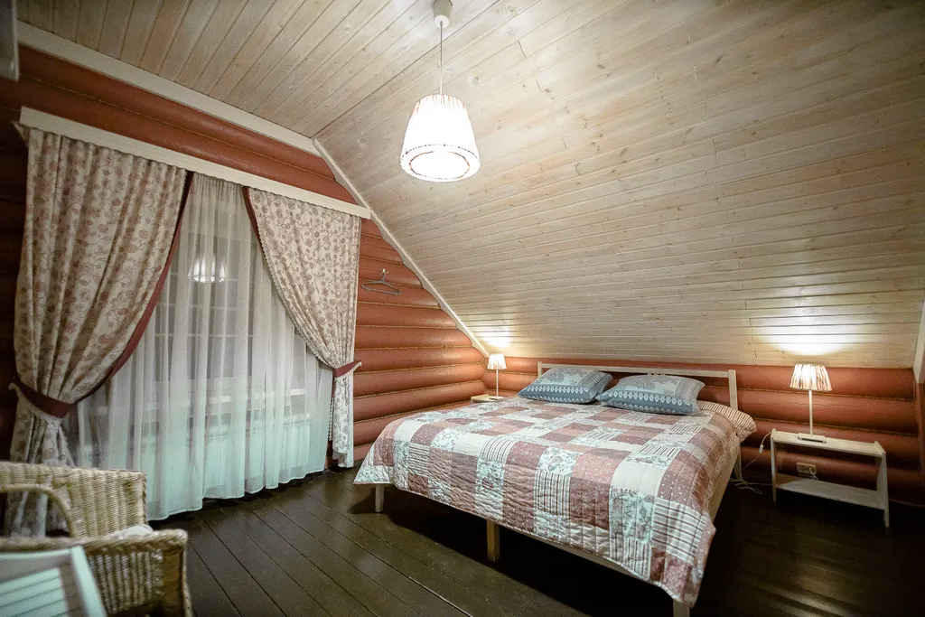 Дом-дача с тремя спальнями Петель