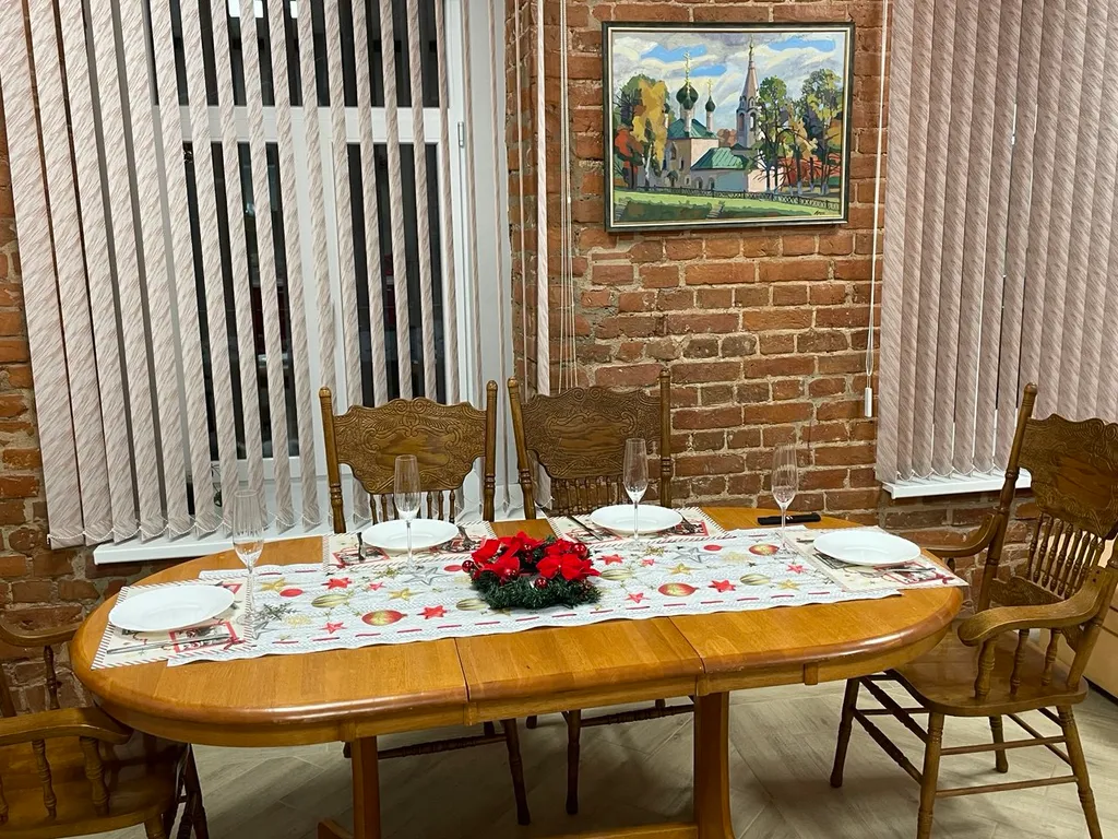 Дом у Кремля в сердце Рубленого города, квартира с паркингом во дворе