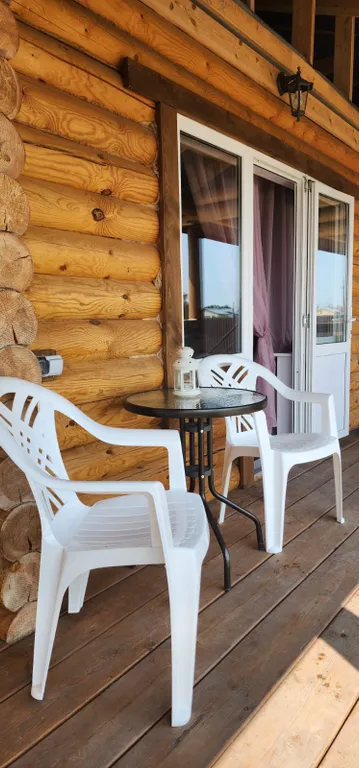 Семейный срубовой таунхаус возле леса с озёрами