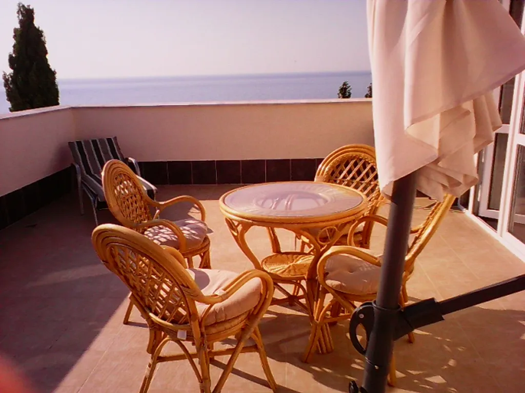 Супер видовая квартира с большой террасой вид на море и горы — аренда посуточно в Кореиз