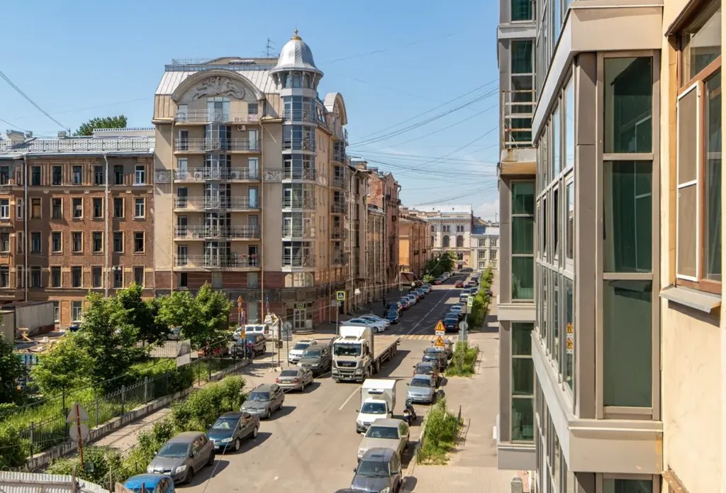 Дизайнерская двухуровневая квартира на Невском