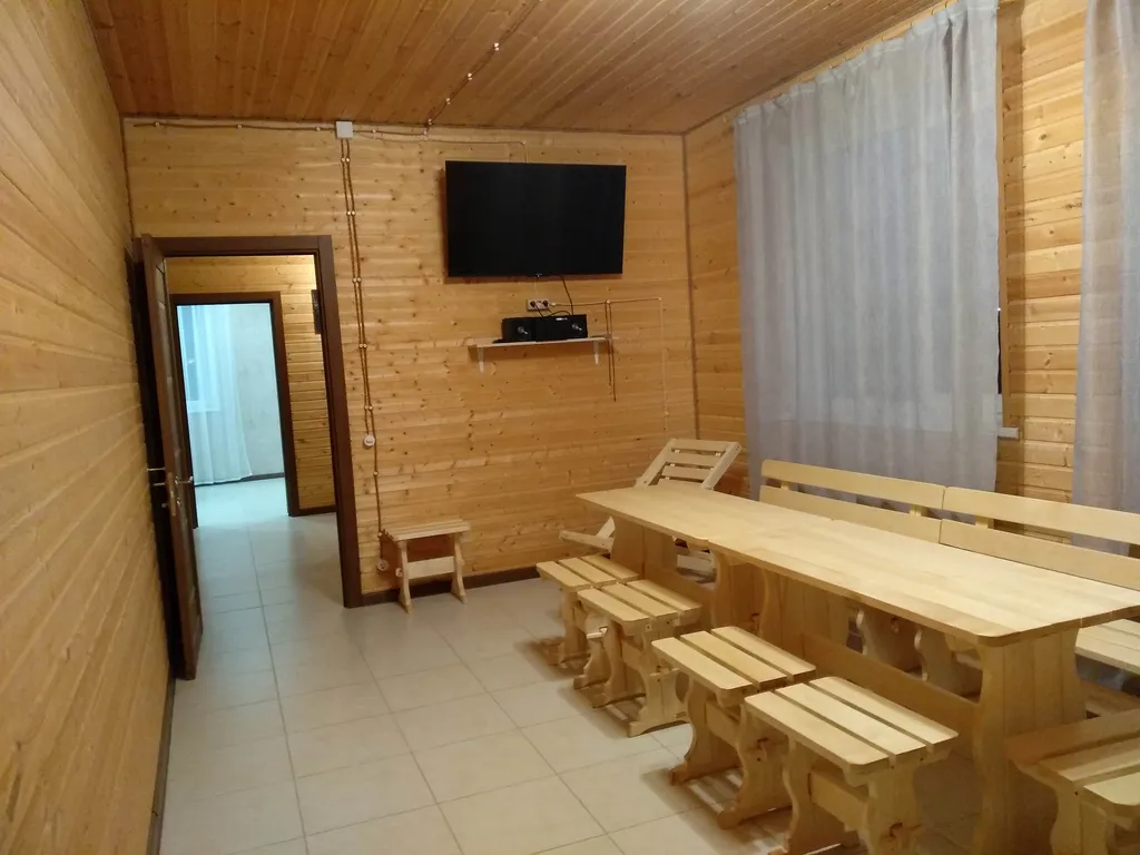 Коттедж с баней и бассейном