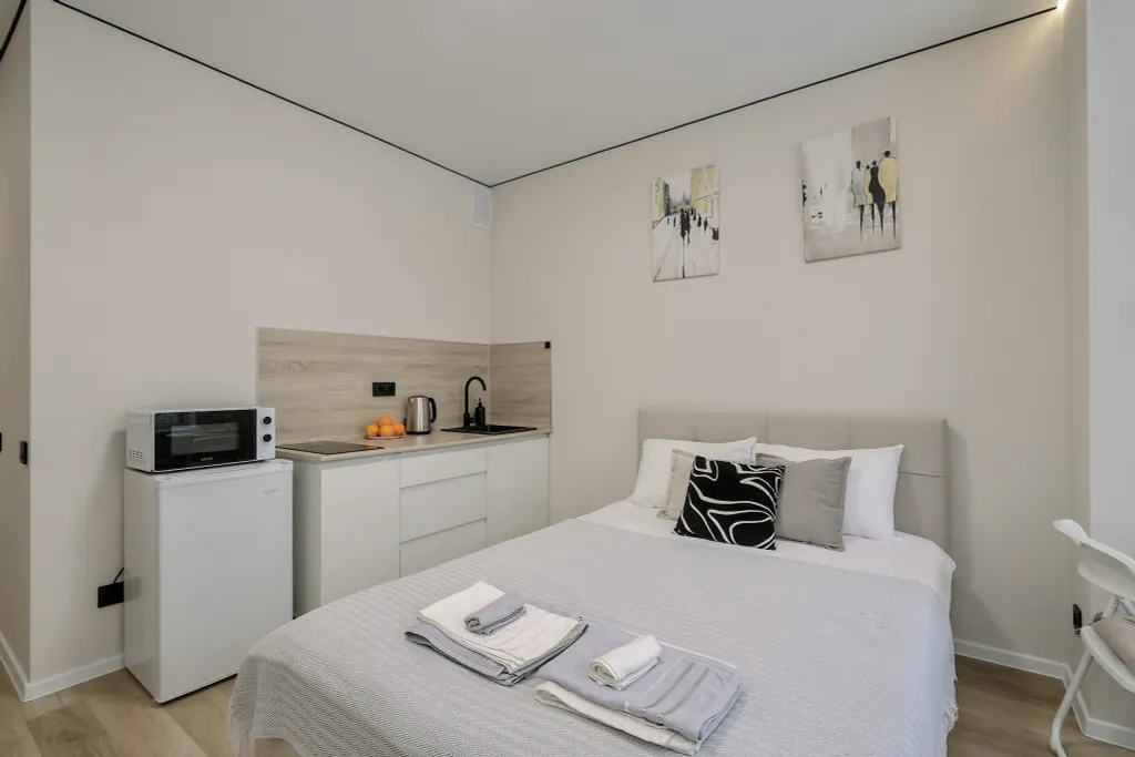 Великолепная студия, совмещенная с лоджией, для двоих гостей