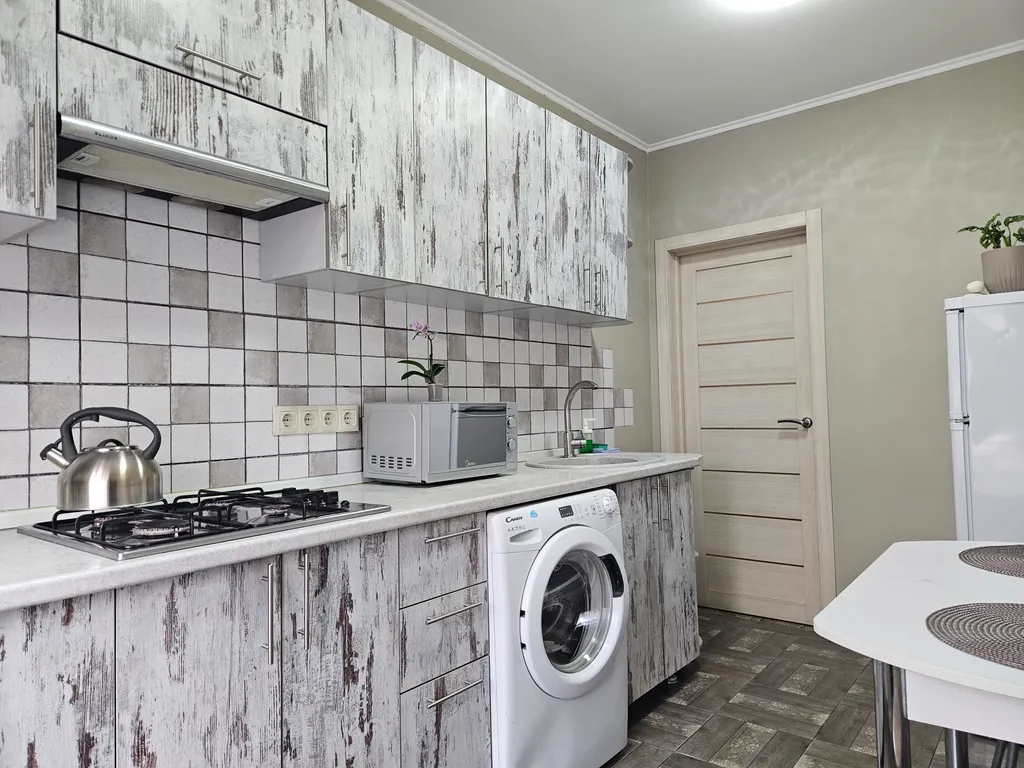 Уютный дом с современным интерьером в Таганроге со своим двором!