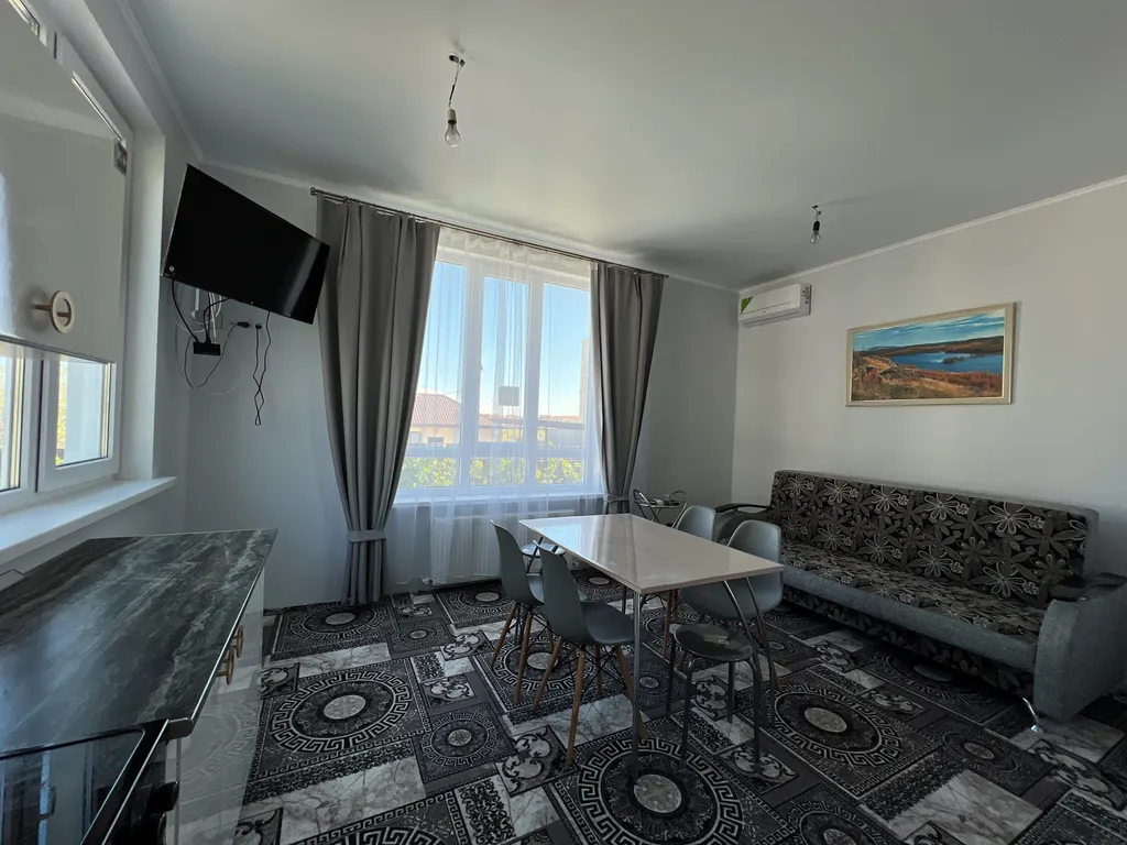 Прекрасный новый дом со всеми удобствами