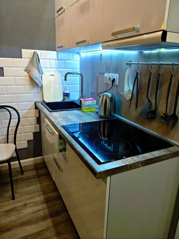 Студия- оттенки серого