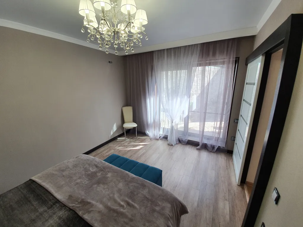 Дом со своим большим двором