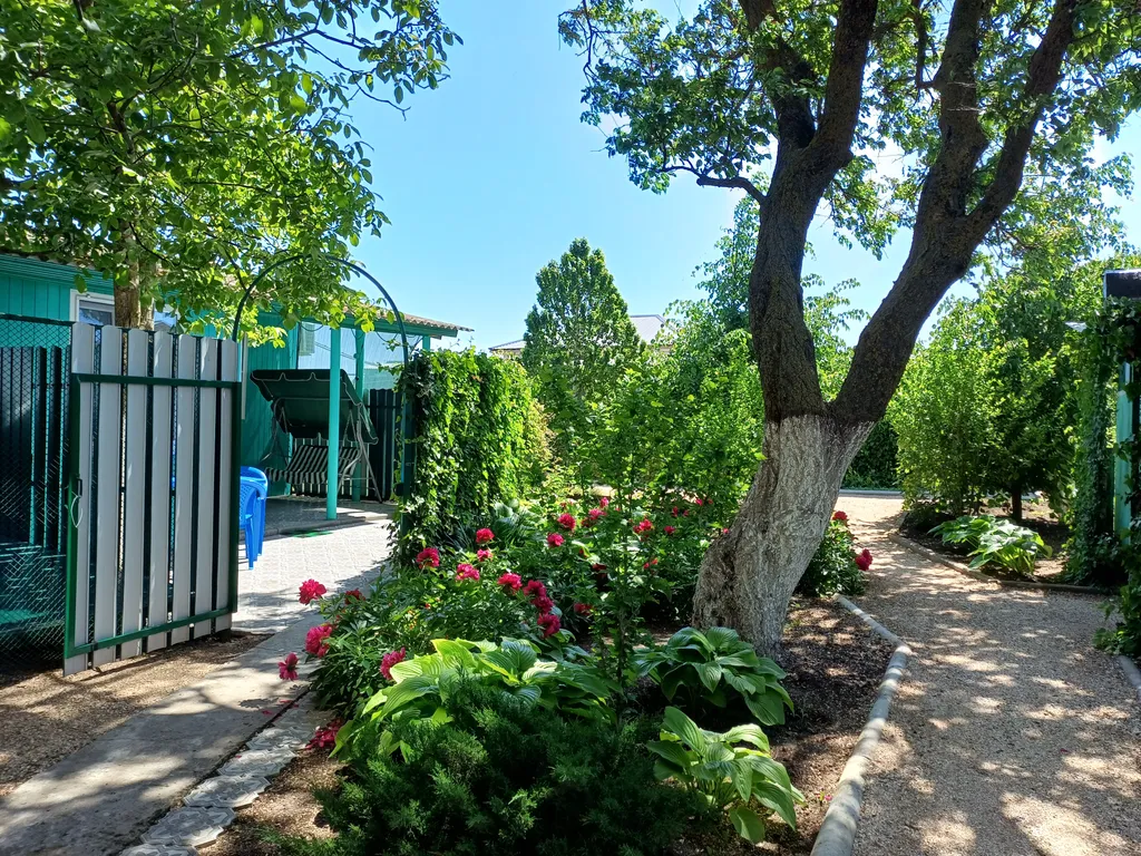 Домик со своей огороженной территорией, проживание без хозяев