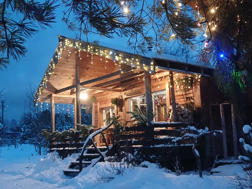 Дом у леса с камином на окраине для отдыха души и тела