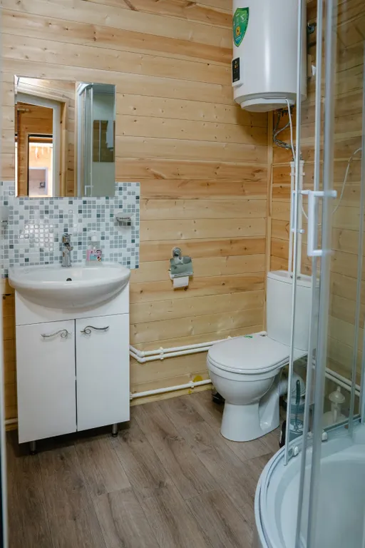 Домик с уютной террасой с красивым видом на горы