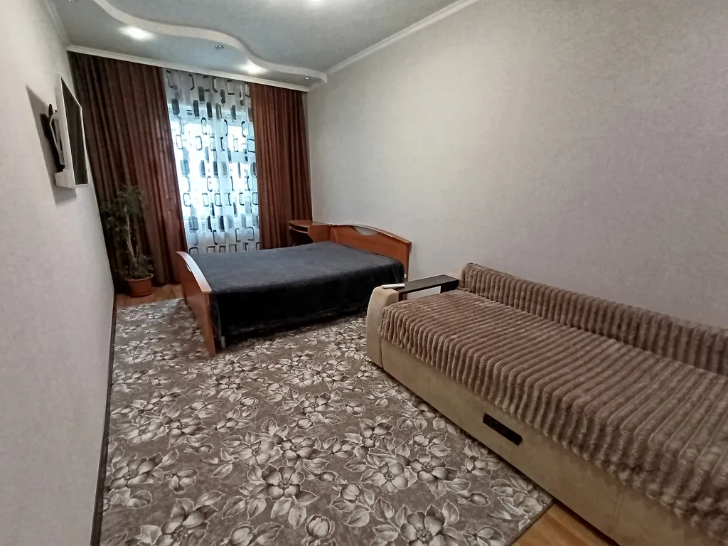 Нововартовская 4