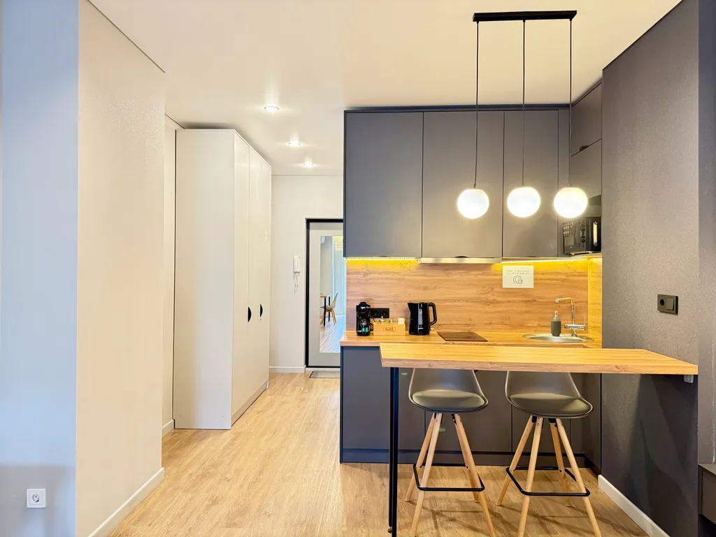 Авторская студия рядом с ТРК Горизонт