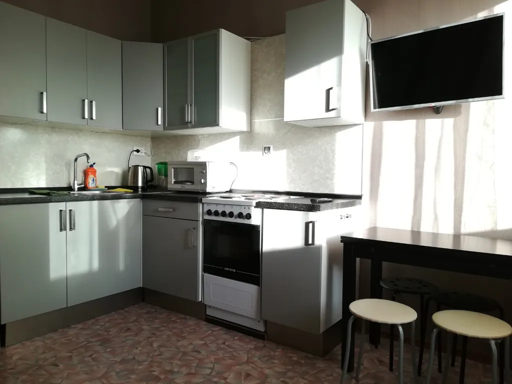 Однокомнатная большая уютная квартира — аренда посуточно в Ярославль