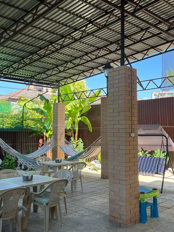 Коттедж Коттедж Просторные трехкомнатные апартаменты с двумя изолированными спальнями — Сухум