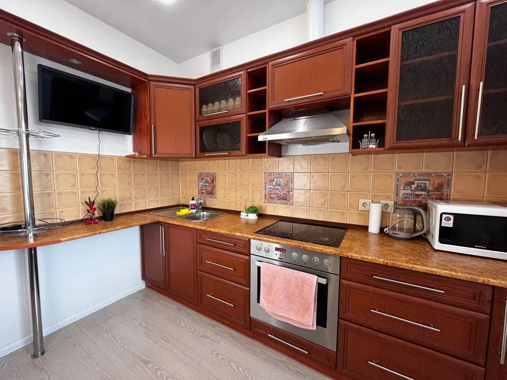 Просторная однокомнатная квартира в районе Набережной Грина