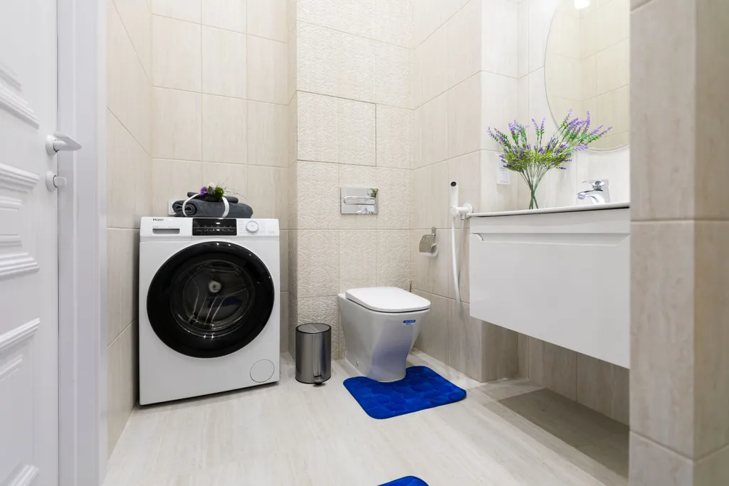 Вид на Неву, новый ремонт