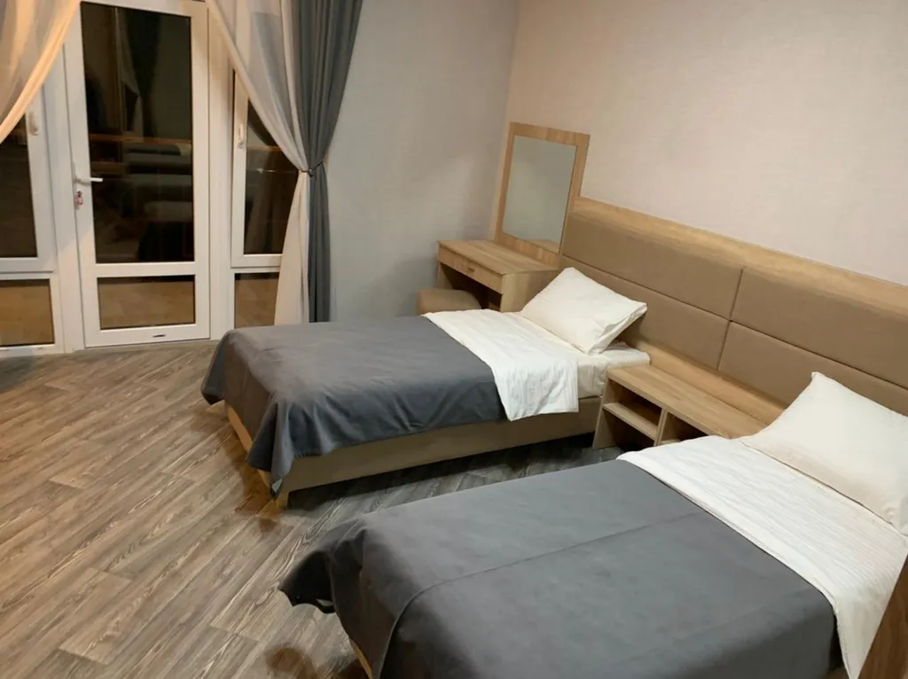 Квартира Номер улучшенный с видом во двор разделяемый — аренда посуточно в Мысовое