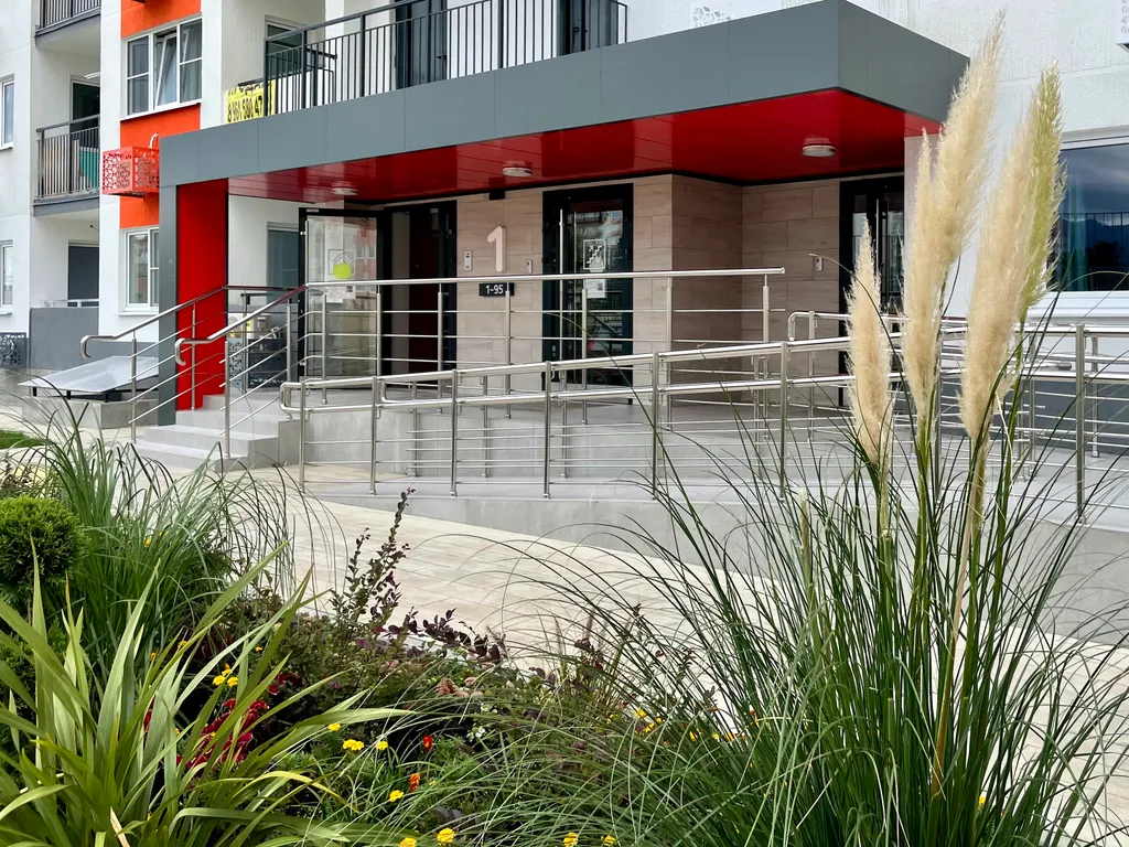 Яркая студия Морент с видом на горы в ЖК Фрукты