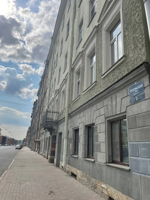 Квартира студия у метро