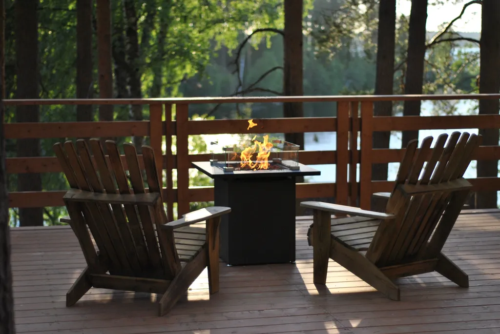 Лодж на холме с видом на озеро