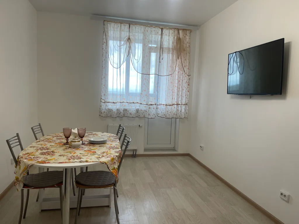 Квартира Просторная однокомнатная квартира — Коммунар