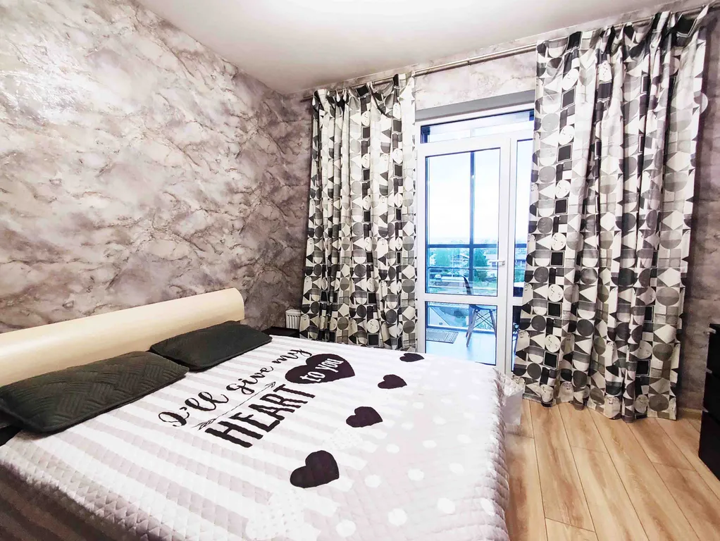 Новая евродвушка с видом на Онежское озеро